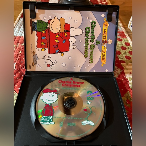 Peanuts Media Peanuts Classic Holiday Collection 3 Dvd Boxed Set